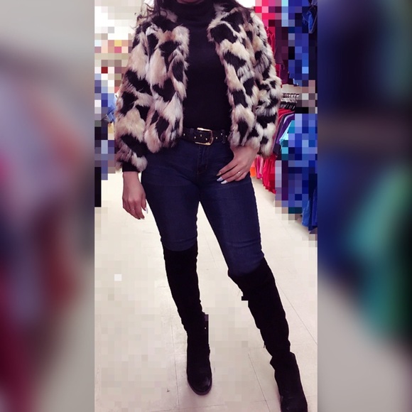🔥🔥STUNNING FAUX FUR COAT 😍😍😍🔥🔥🔥 - Picture 1 of 8